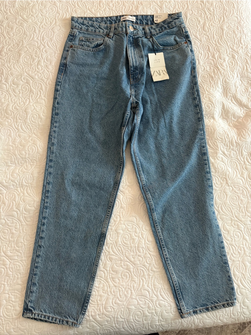 Zara Classic Mom Fit High-Rise Jeans